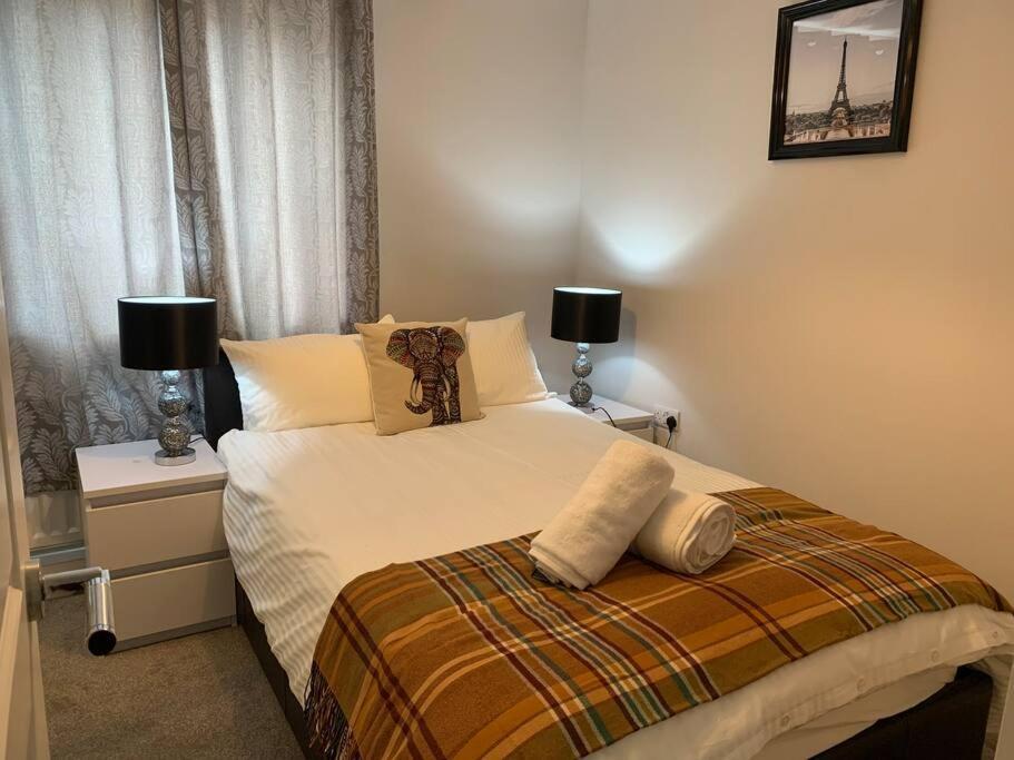 Aqua Dreams - Serviced Luxury Modern Belfast City Centre 2 Bed Apartment المظهر الخارجي الصورة