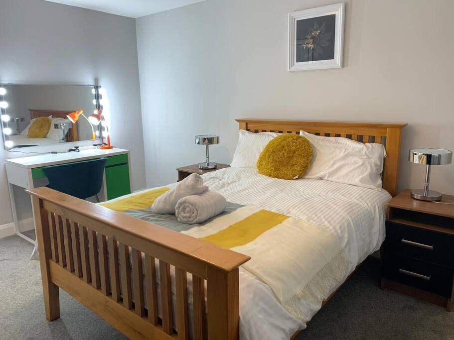 Aqua Dreams - Serviced Luxury Modern Belfast City Centre 2 Bed Apartment المظهر الخارجي الصورة