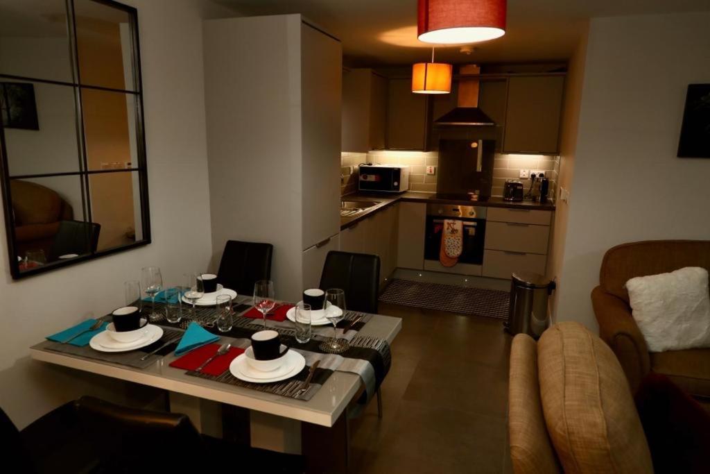 Aqua Dreams - Serviced Luxury Modern Belfast City Centre 2 Bed Apartment المظهر الخارجي الصورة