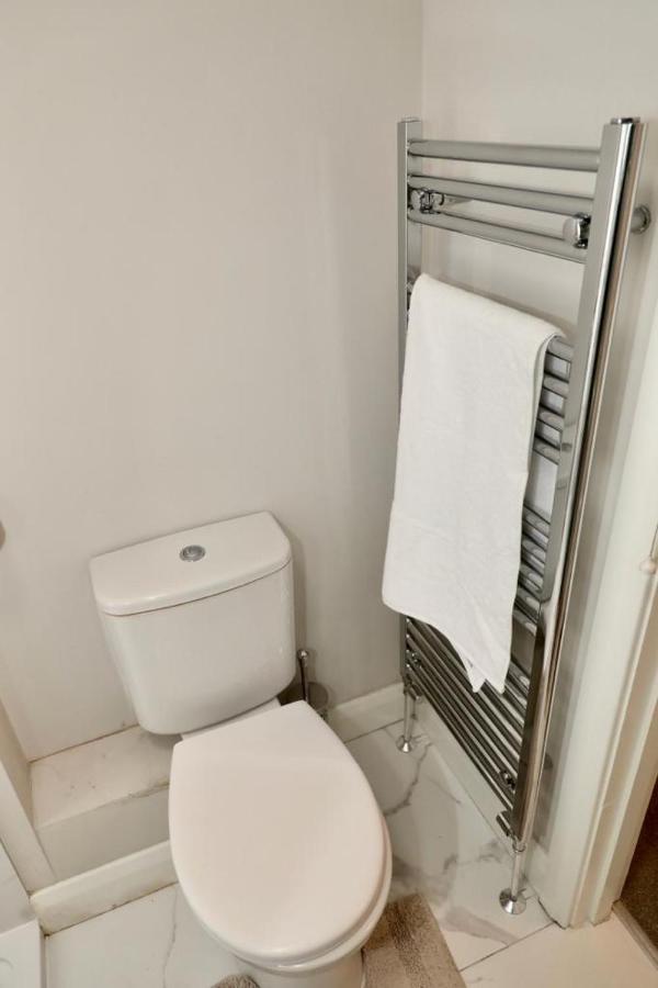 Aqua Dreams - Serviced Luxury Modern Belfast City Centre 2 Bed Apartment المظهر الخارجي الصورة